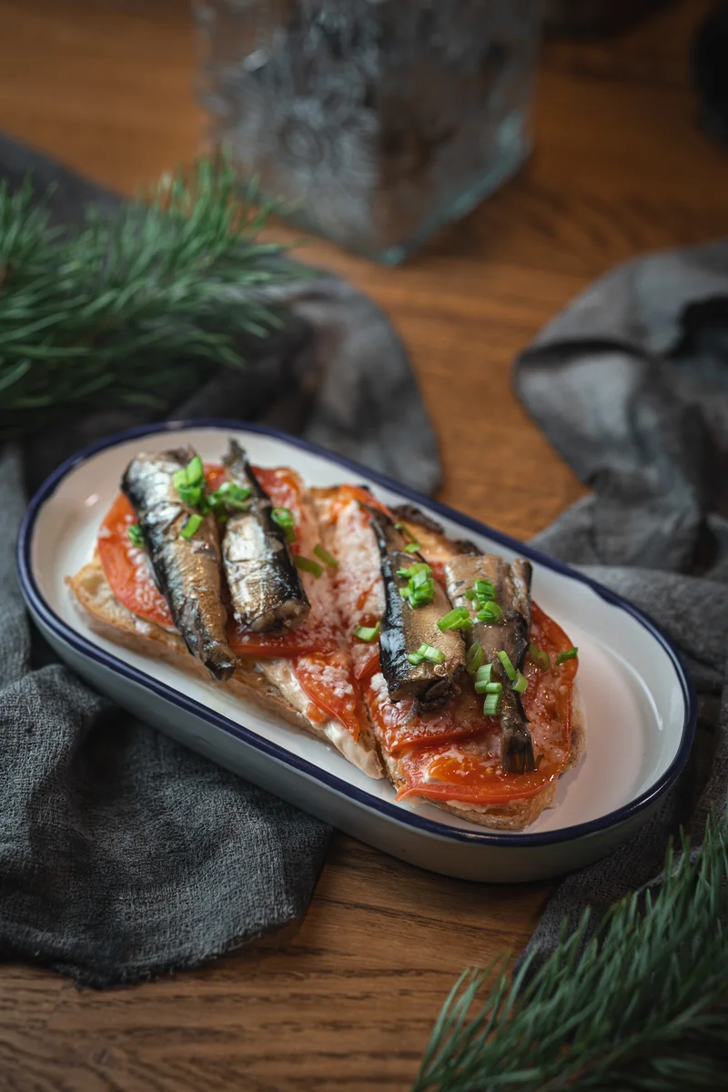 Бутерброд со шпротами