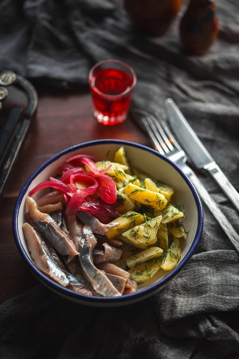 Сельдь с отварным картофелем