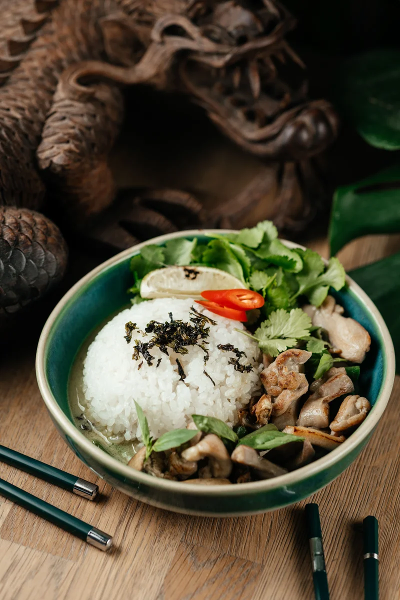 Зеленый карри с курицей