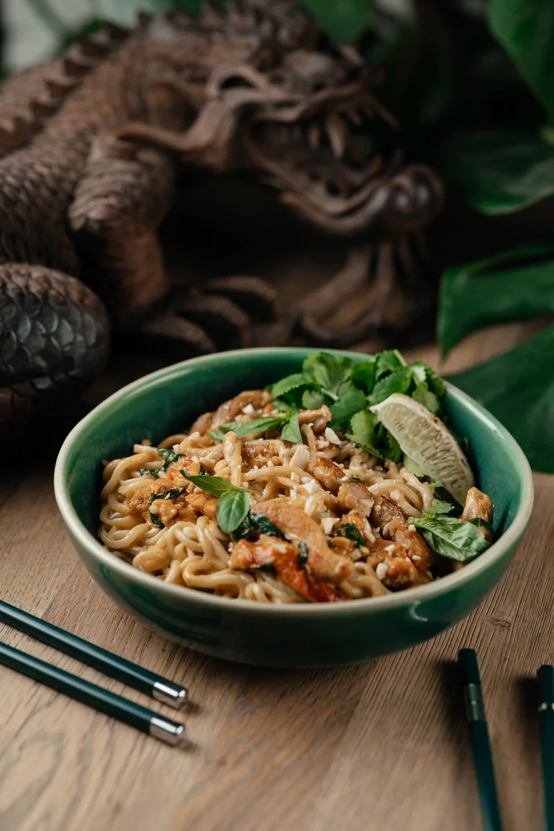 Красный карри с курицей