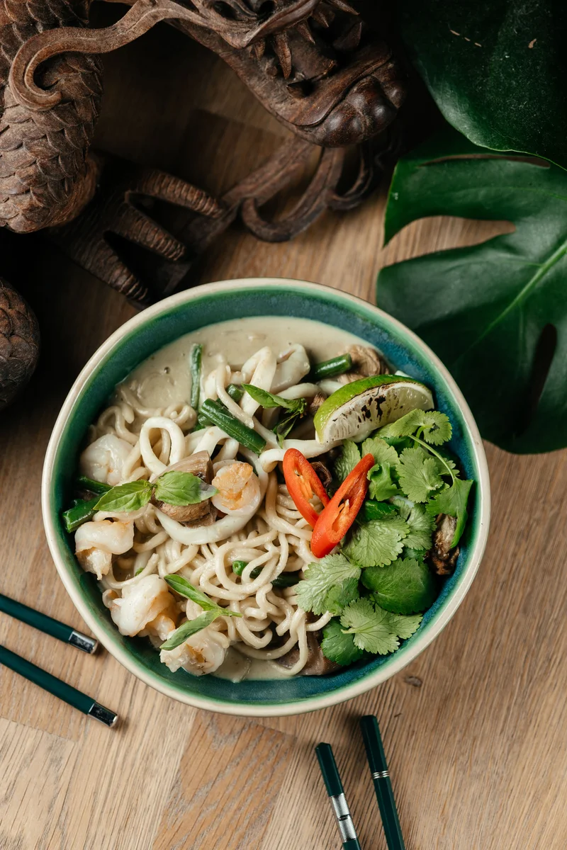 Зеленый карри с морепродуктами