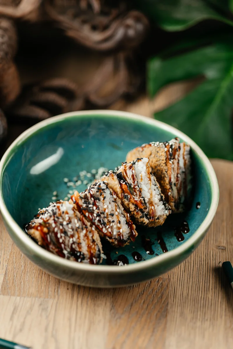 Онигирадзу с уткой