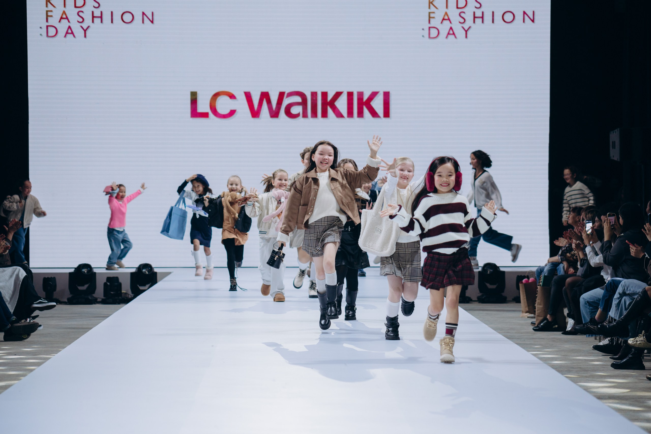 KIDS FASHION DAY