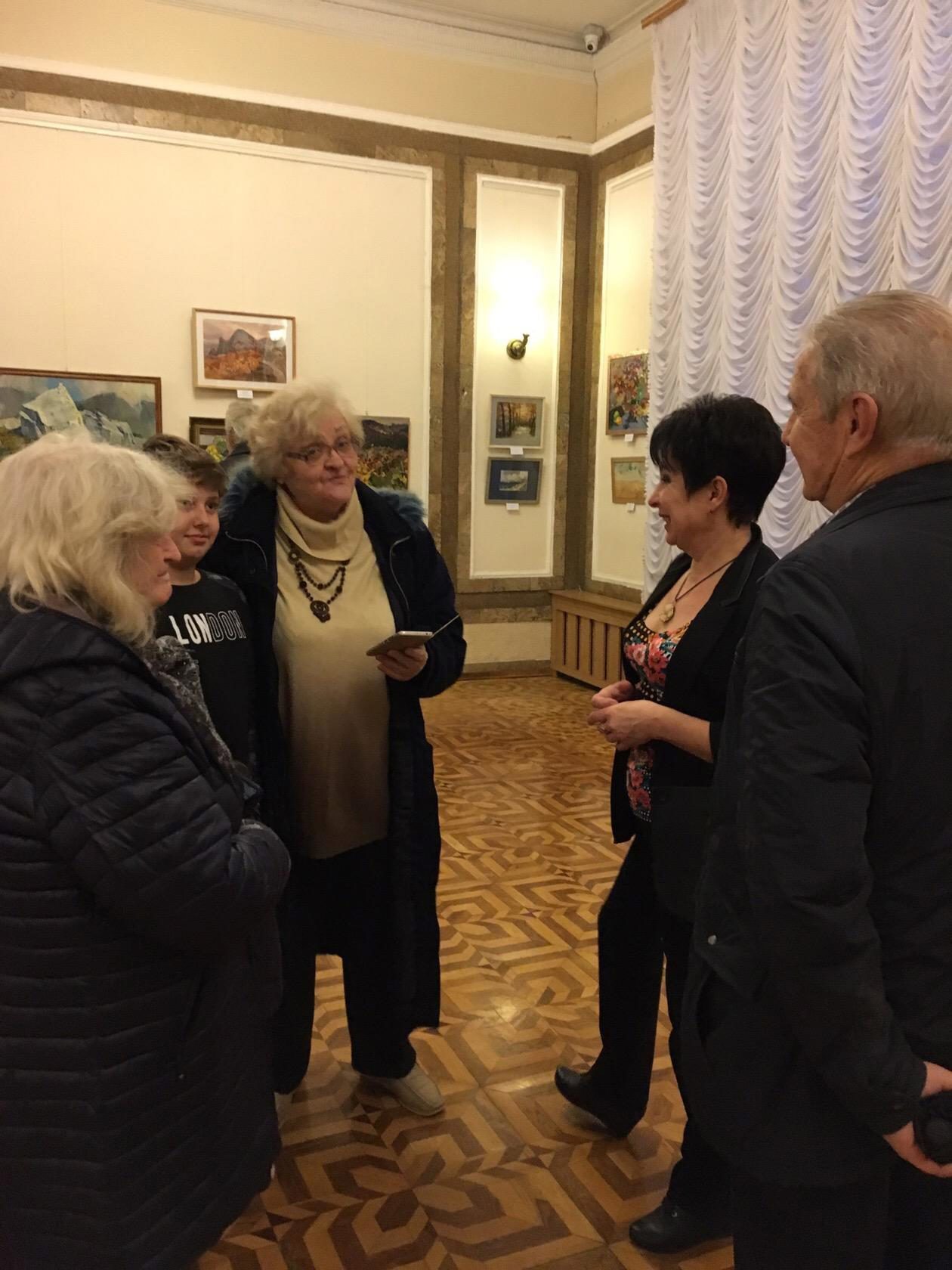 Фойе СЦКиИ: репортаж о выставке
