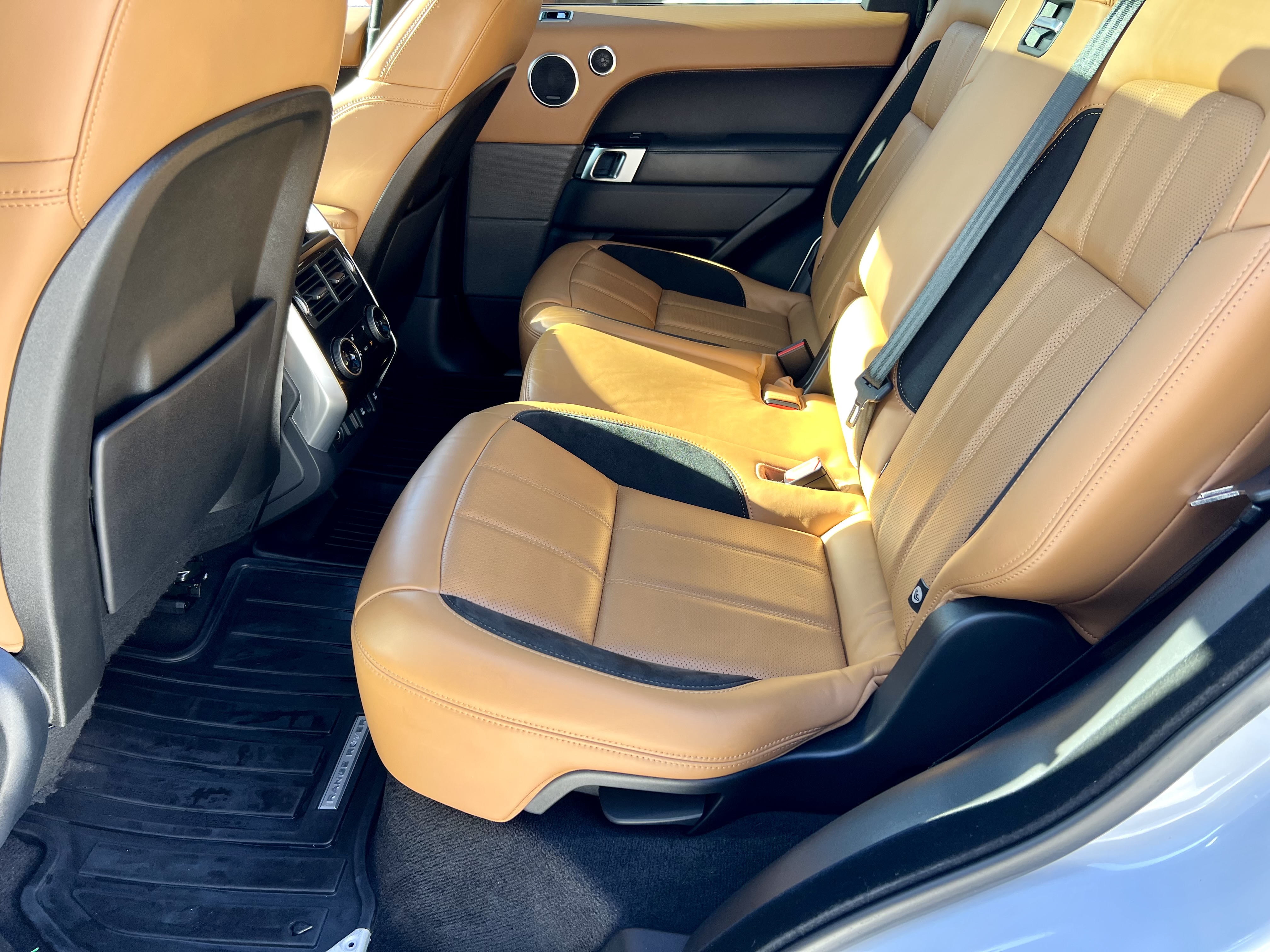 Land Rover Range Rover Sport 2020 · Рестайлинг — фото 13