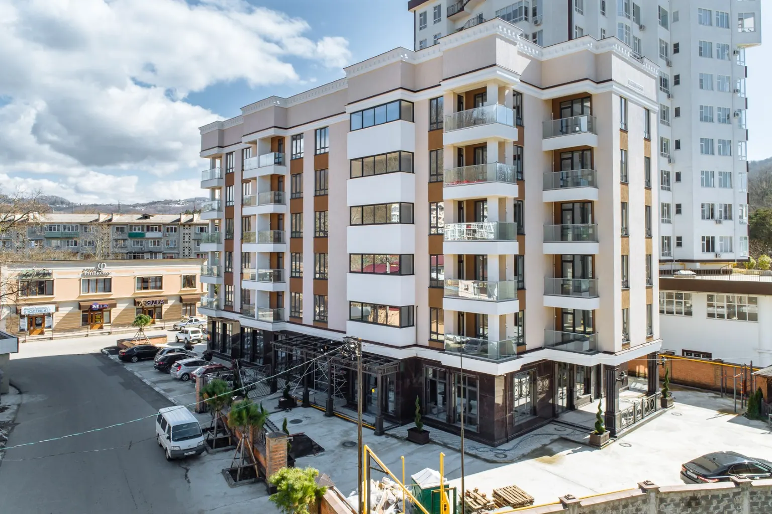 АК River House (Ривер Хаус)