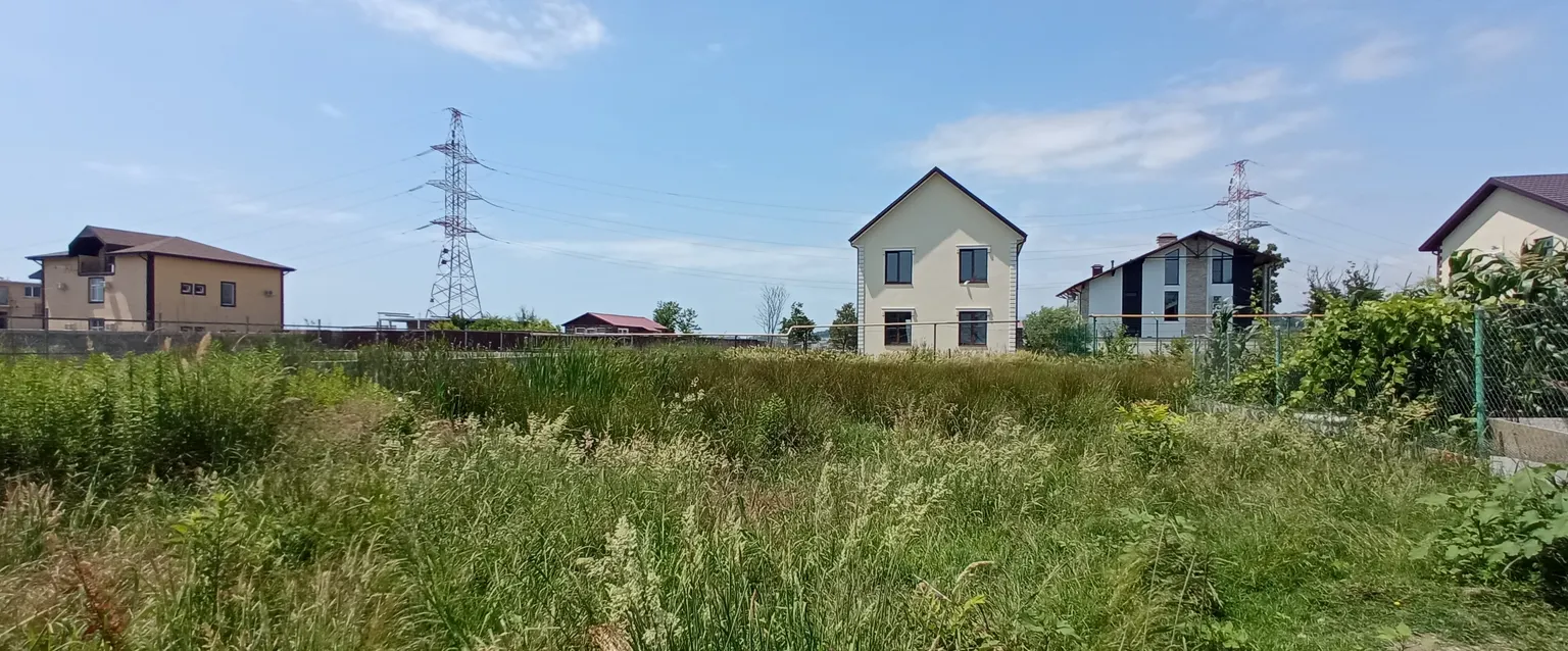 Продаю земельный участок в Адлере