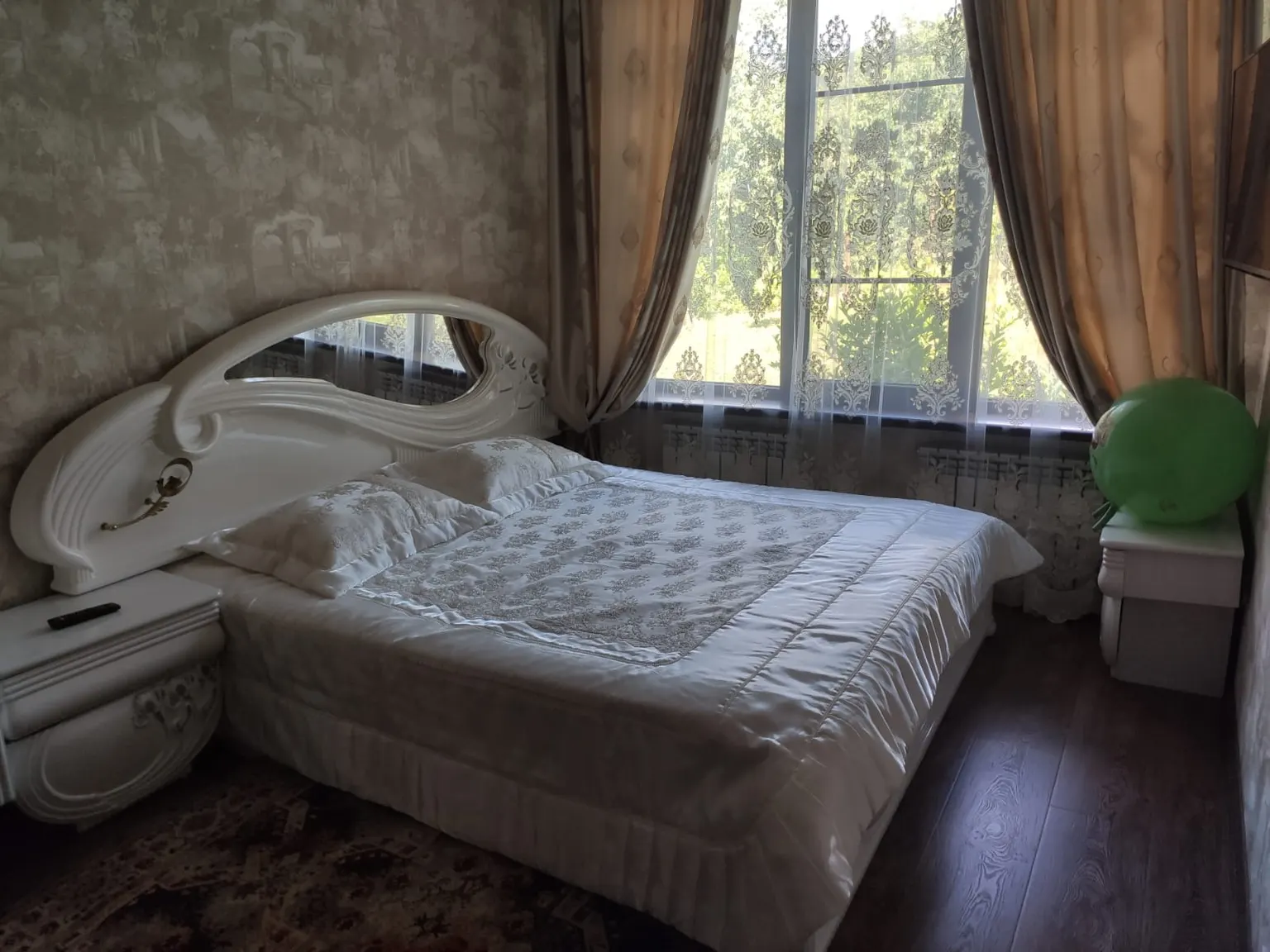 Дом у озера с видом на горы - фото 4