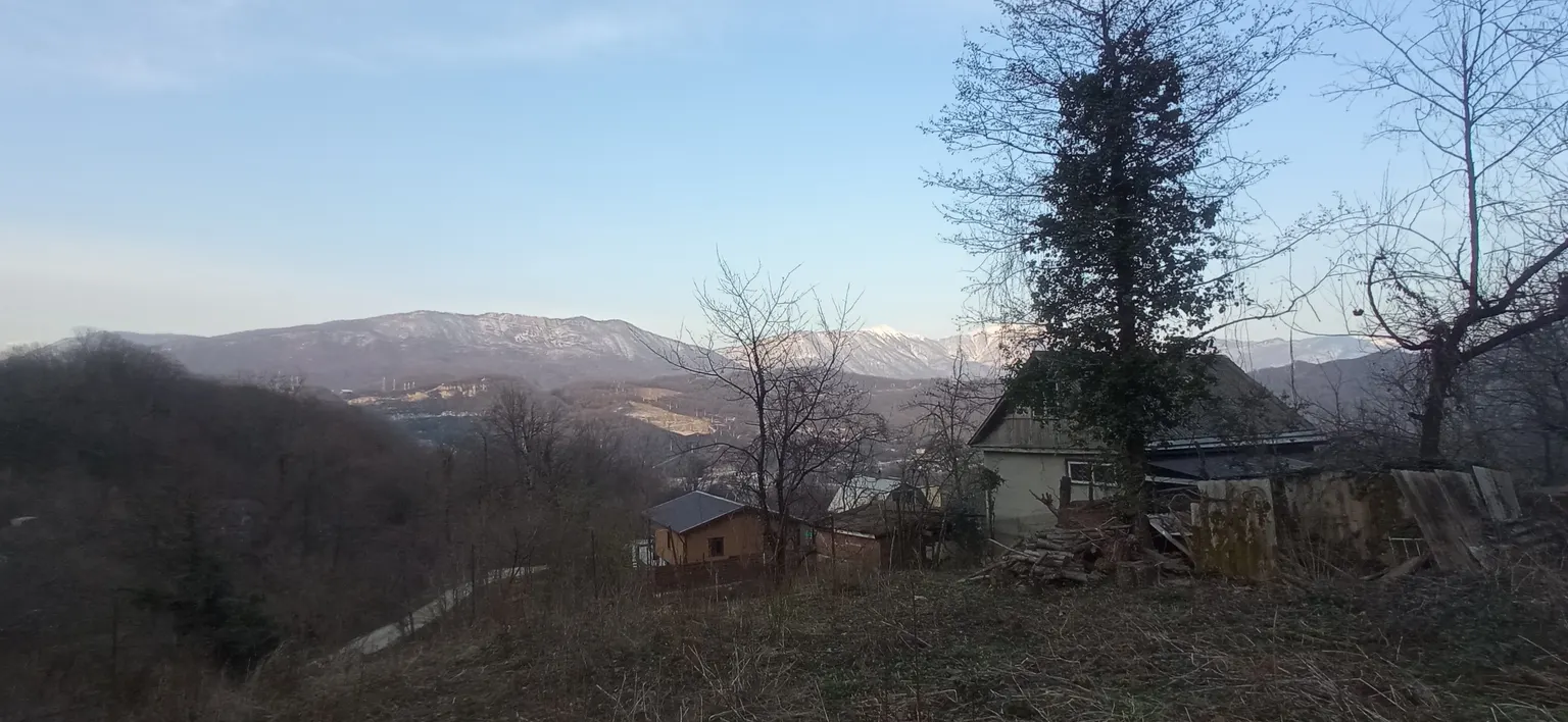 Продаю земельный участок в Адлере