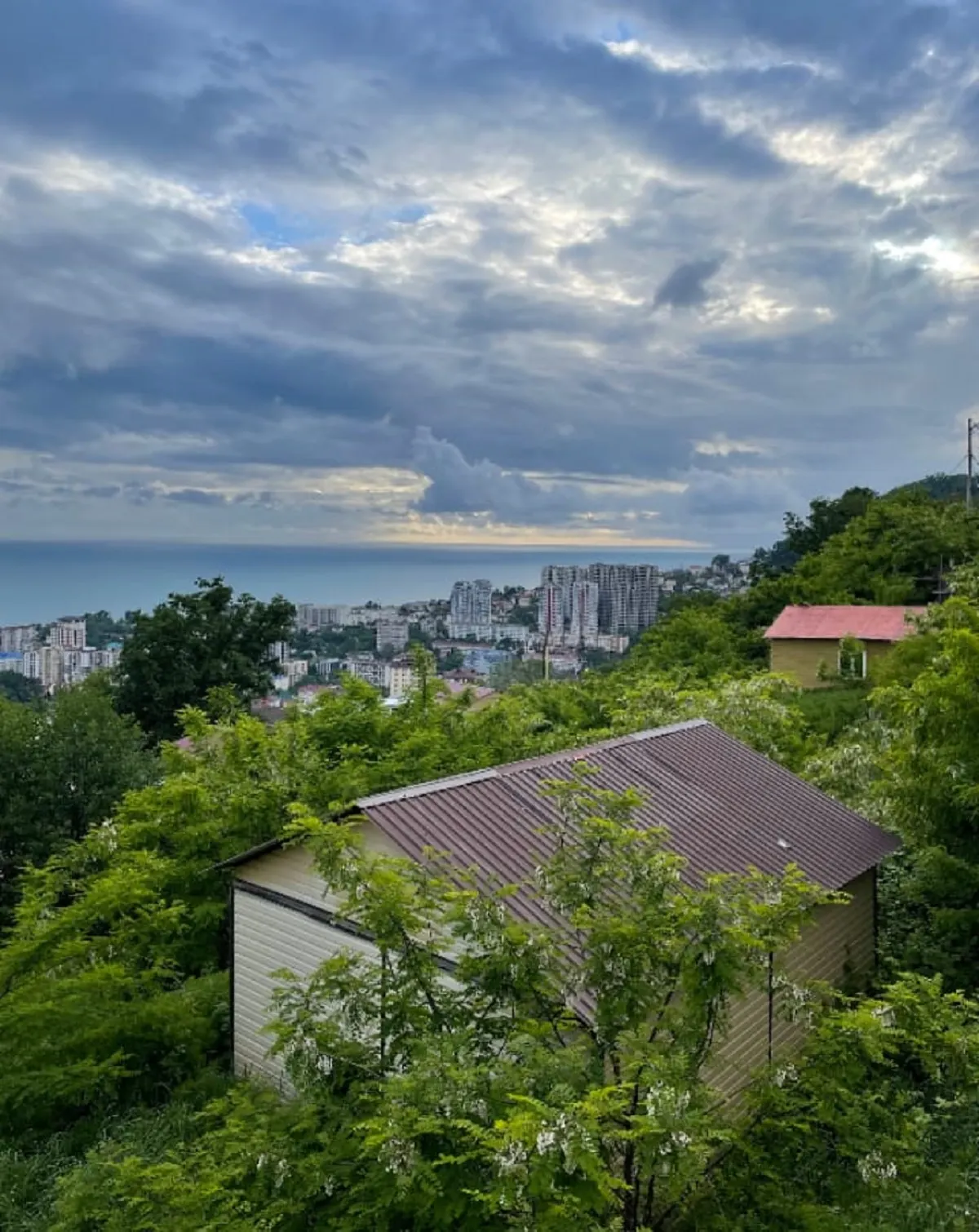 Участок с видом на море