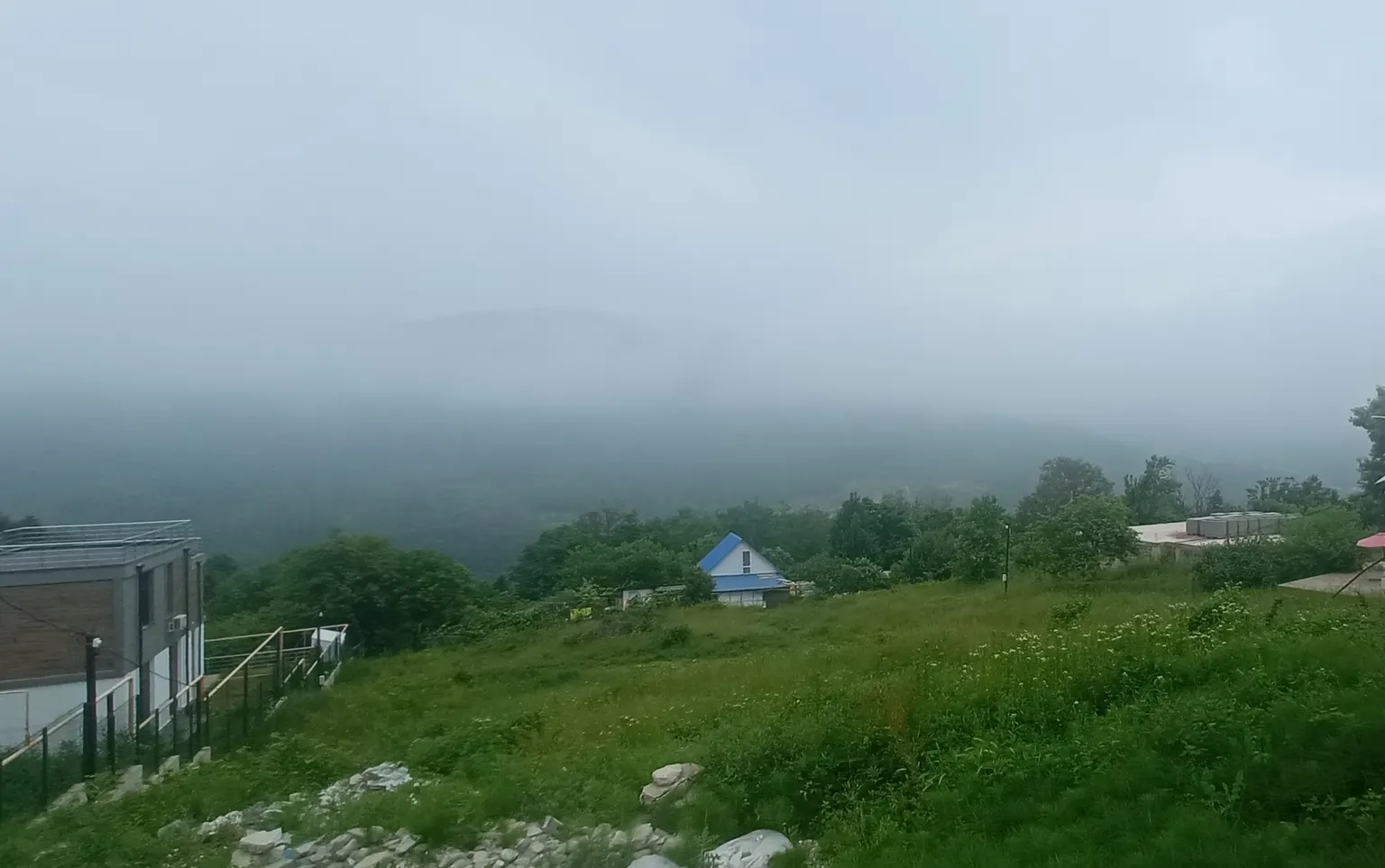 Продаю земельный участок в Дагомысе