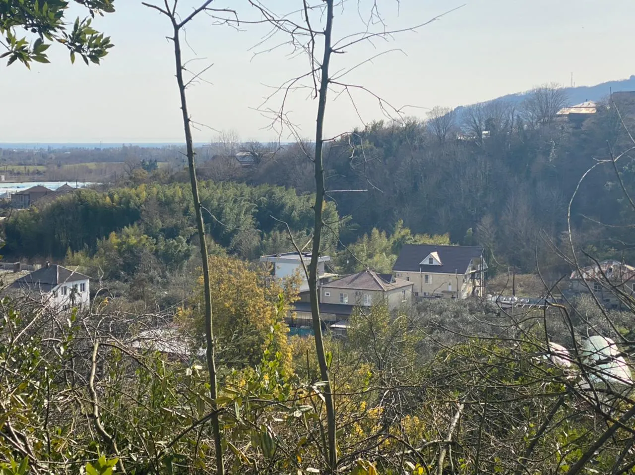 Продажа земельного участка в п. Горное Лоо на берегу озера - фото 3