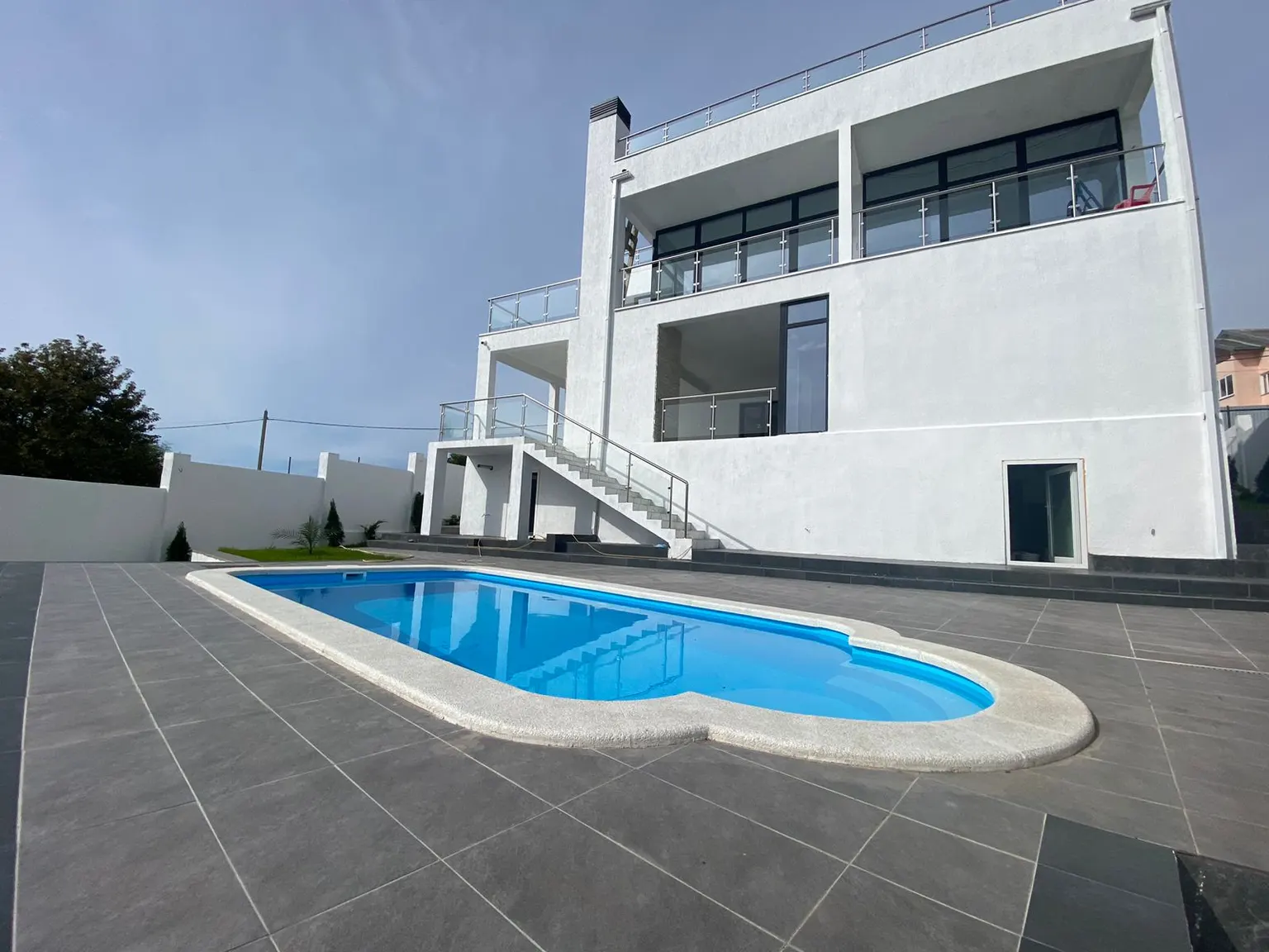 Коттедж в Лоо