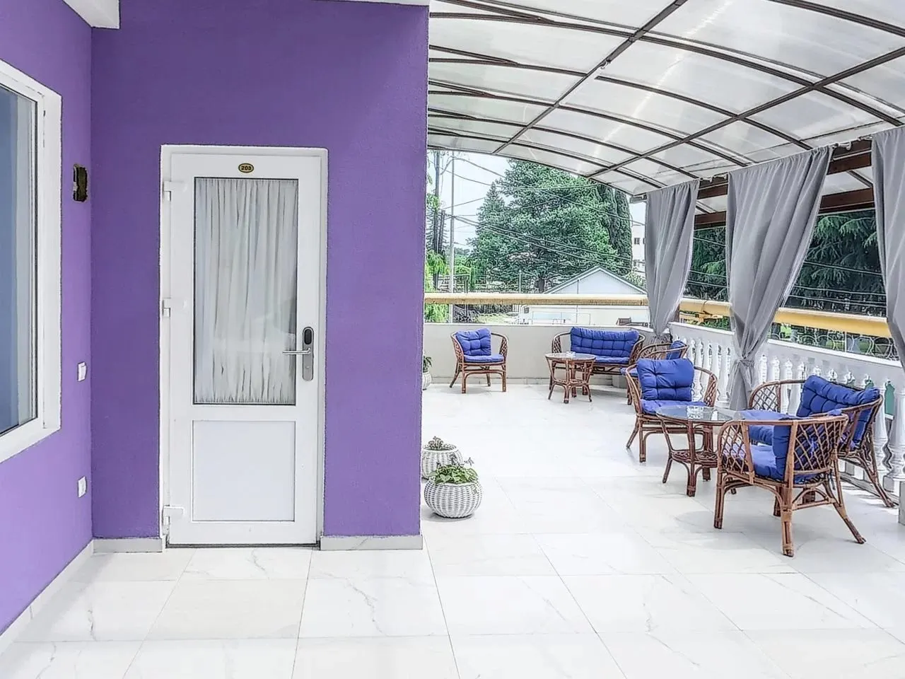 Гостиница 700 м2 в 250 м от моря - фото 3