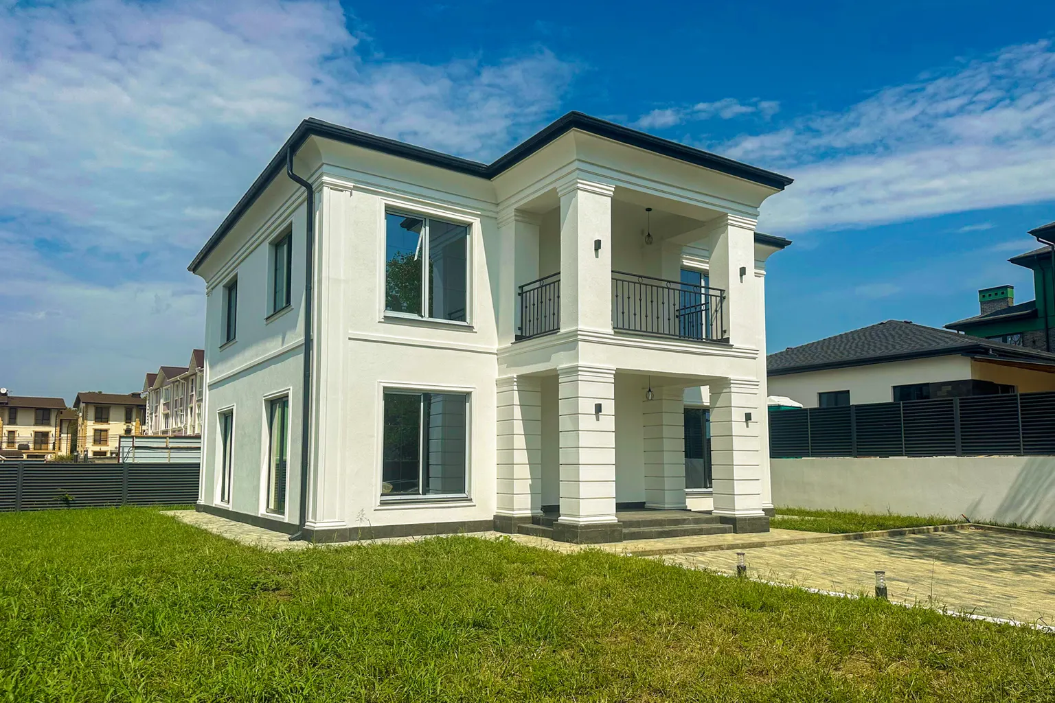 КП Neo Classic House