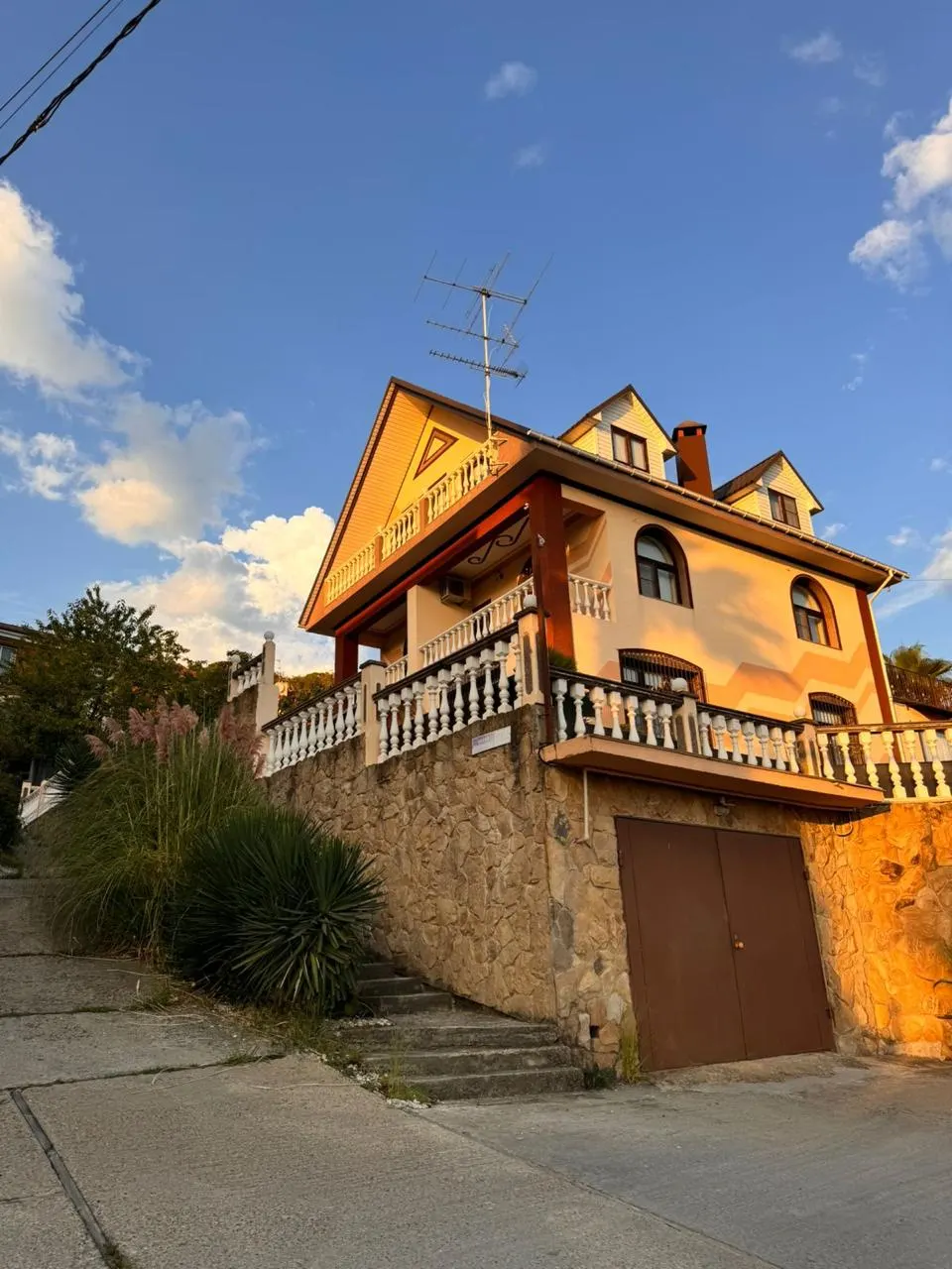 Отличный классический дом в центре Сочи - фото 2