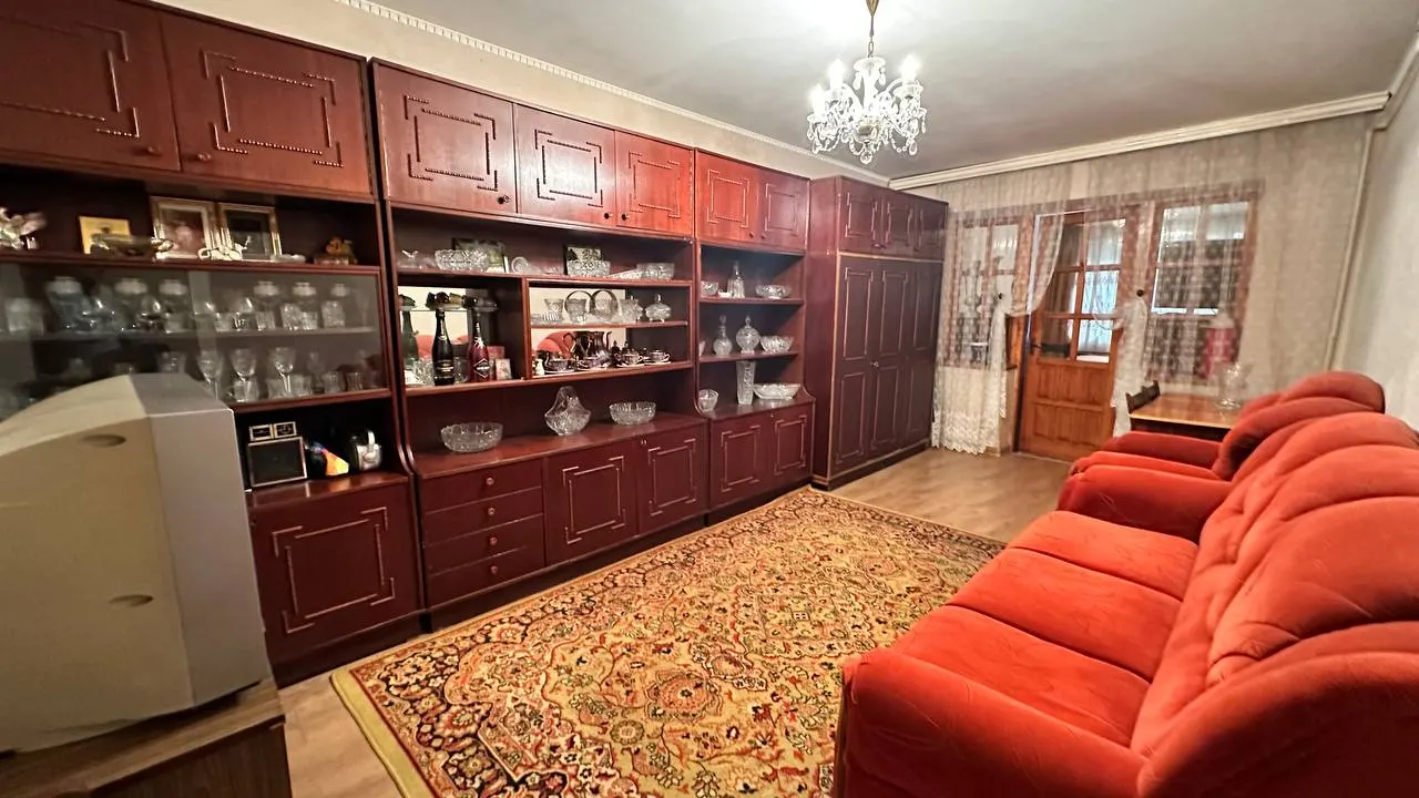 Просторная 3-комнатная квартира с балконом, лоджией, парковочным местом и кладовкой - фото 3