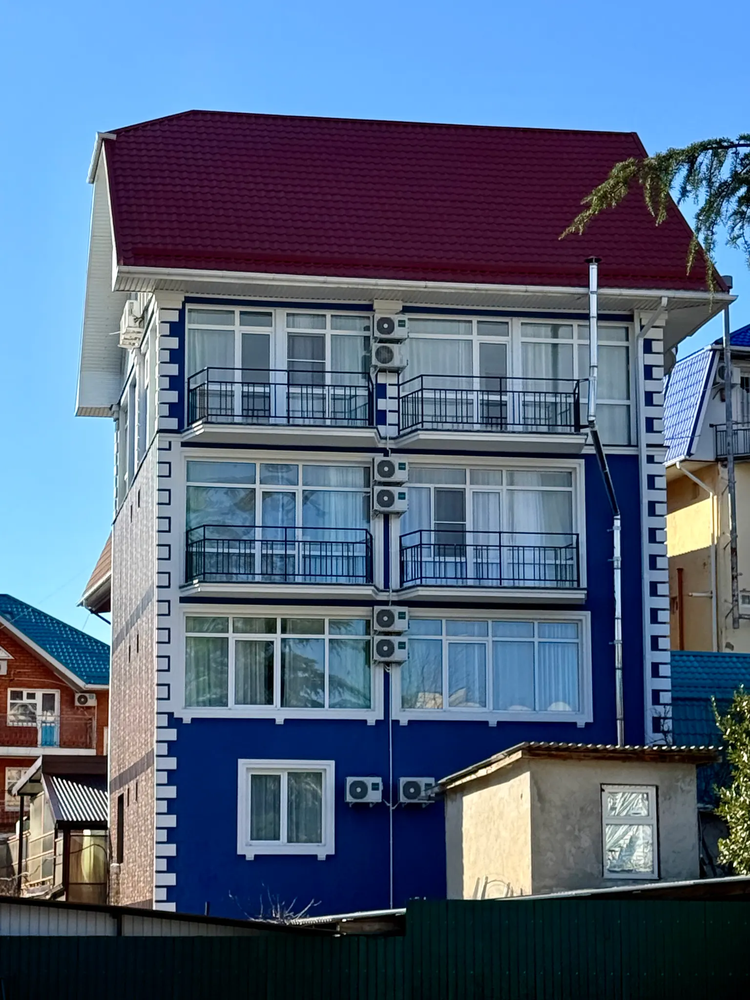 Продается апартамент под управлением в 70 метрах от моря - фото 2