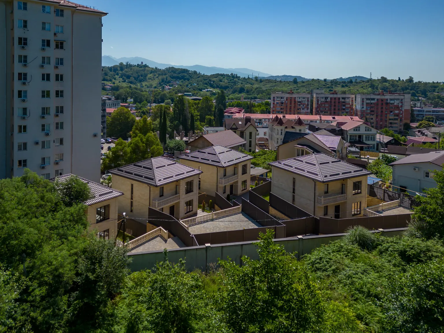 Срочно продается дом в Сочи в классическом стиле! - фото 3