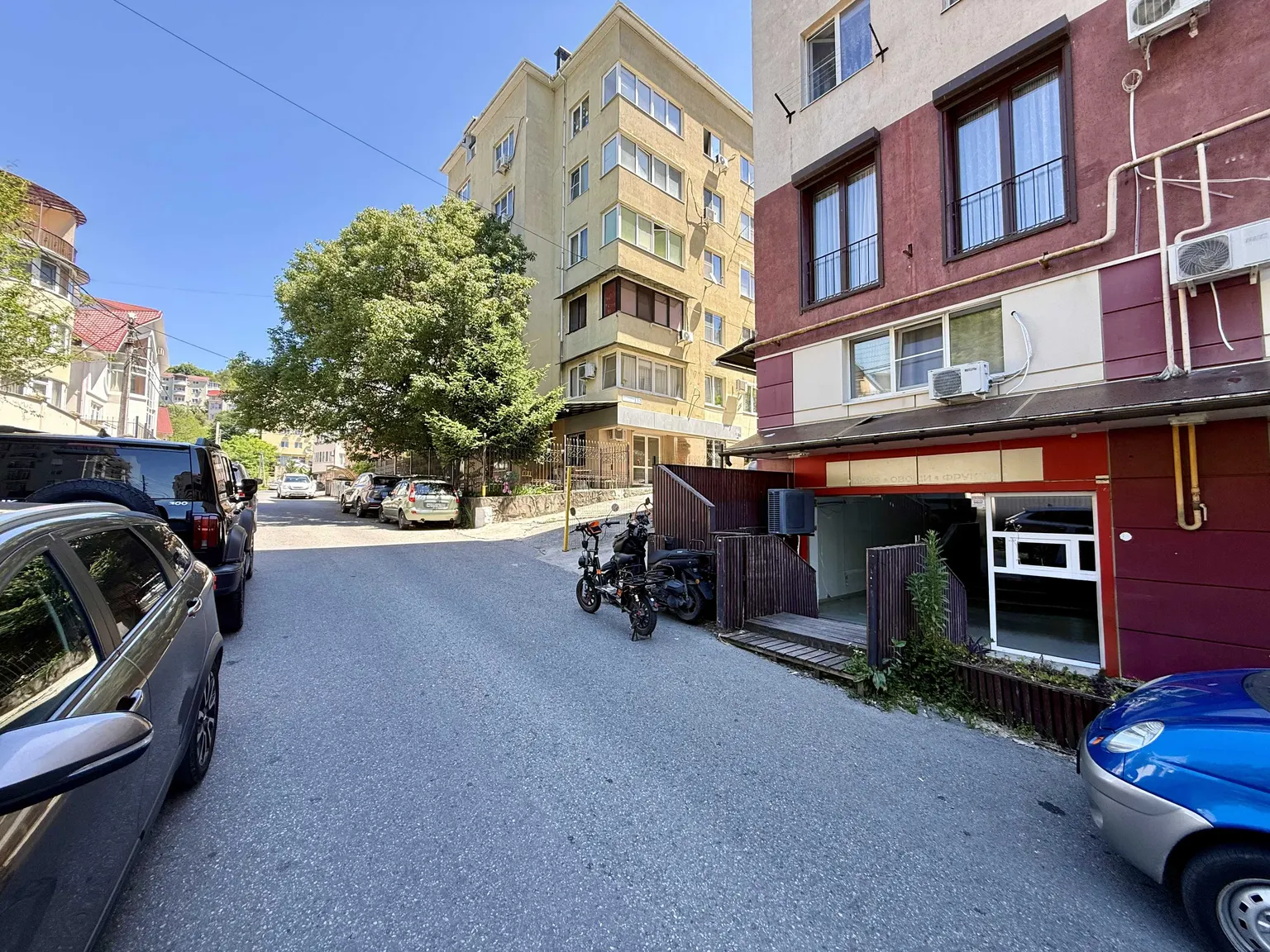 Продаётся коммерческое помещение 80 м² на 1 этаже жилого дома Сочи