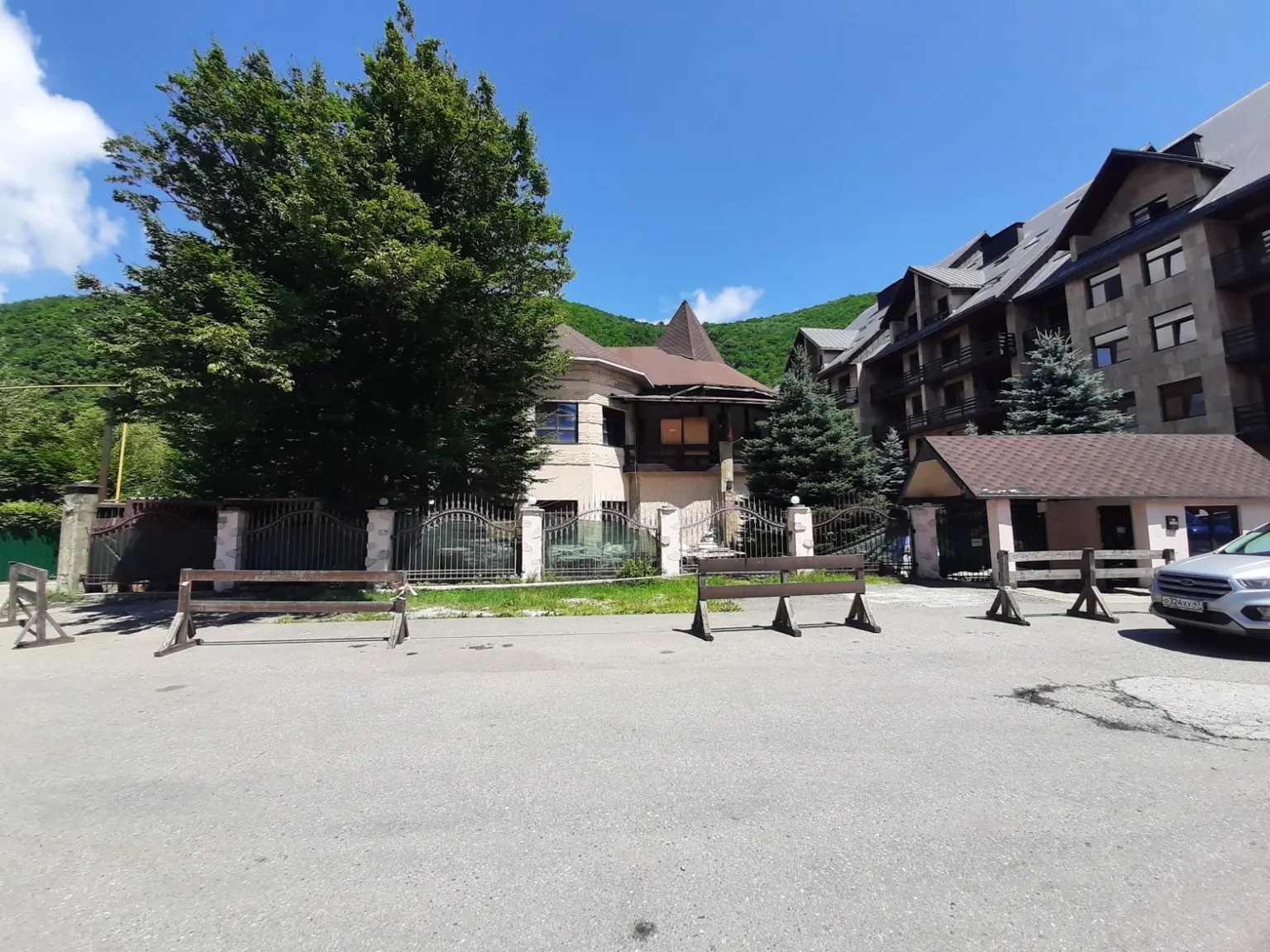 Отдельностоящее здание 905 м² - центр Эсто-Садка, высокий трафик - фото 4