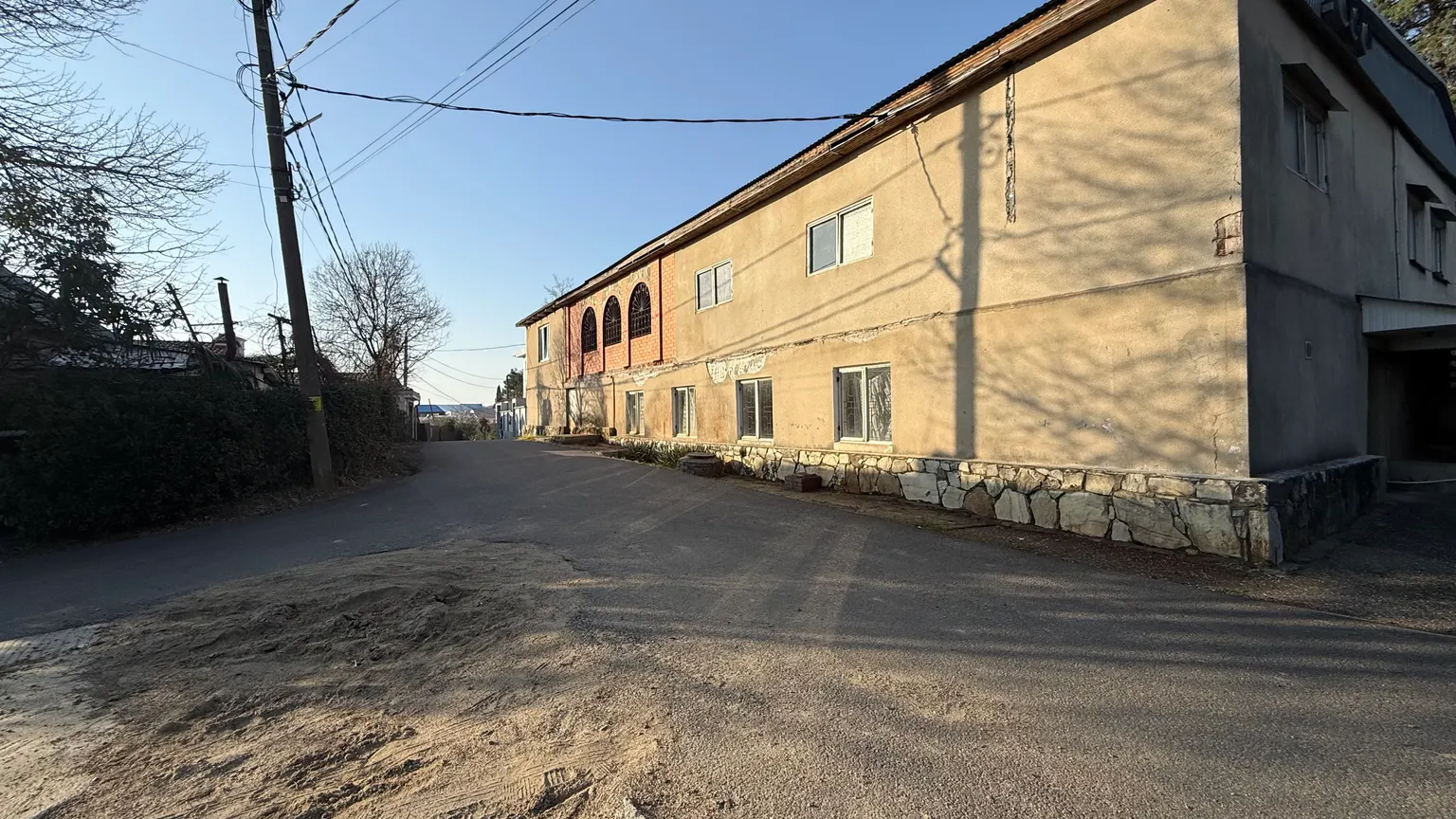 Продается нежилое здание 650 м2 под коммерцию, апартаменты - фото 4