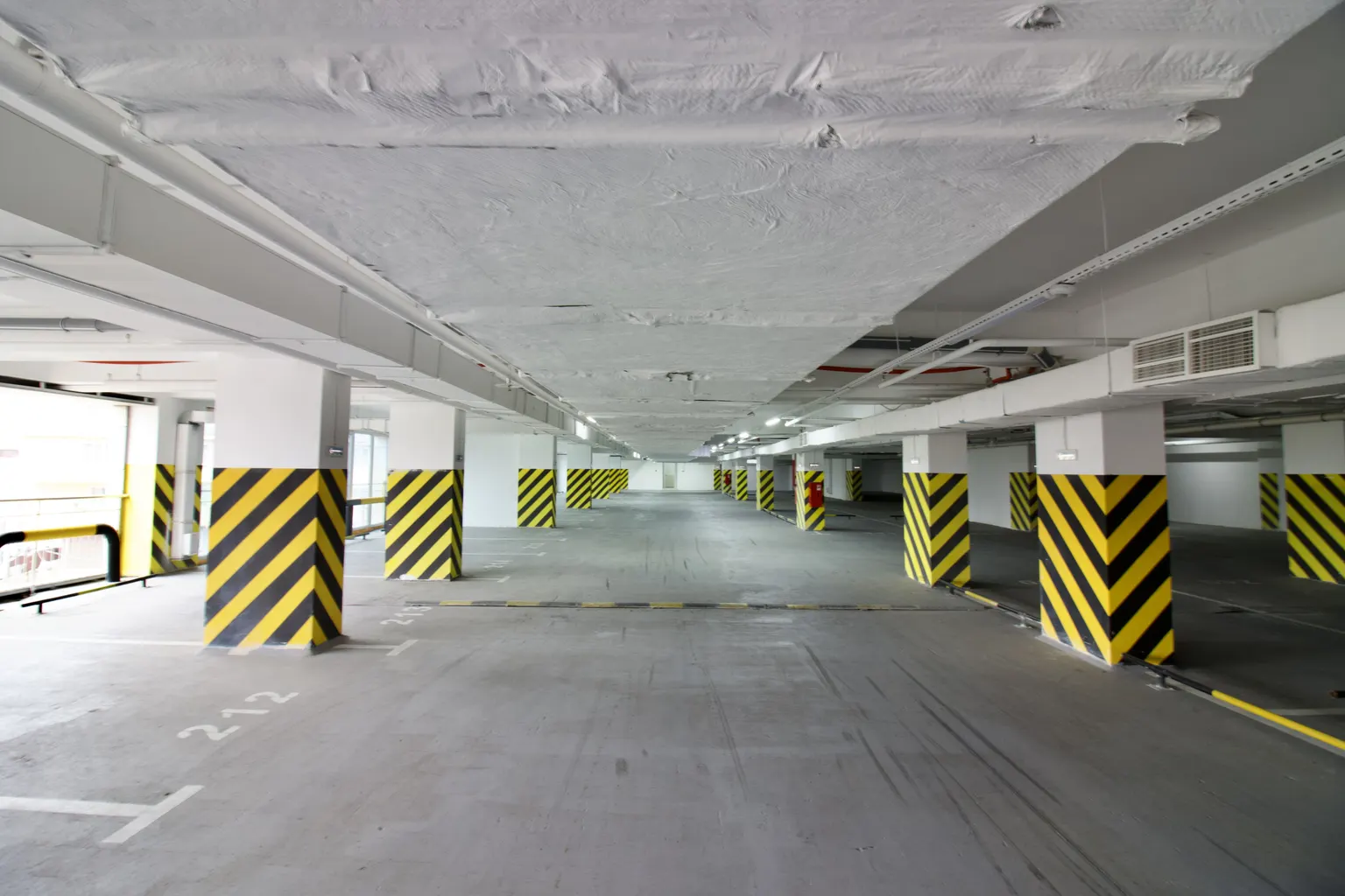 Коммерческое помещение 2 000 м² в крупном жилом кластере - фото 2