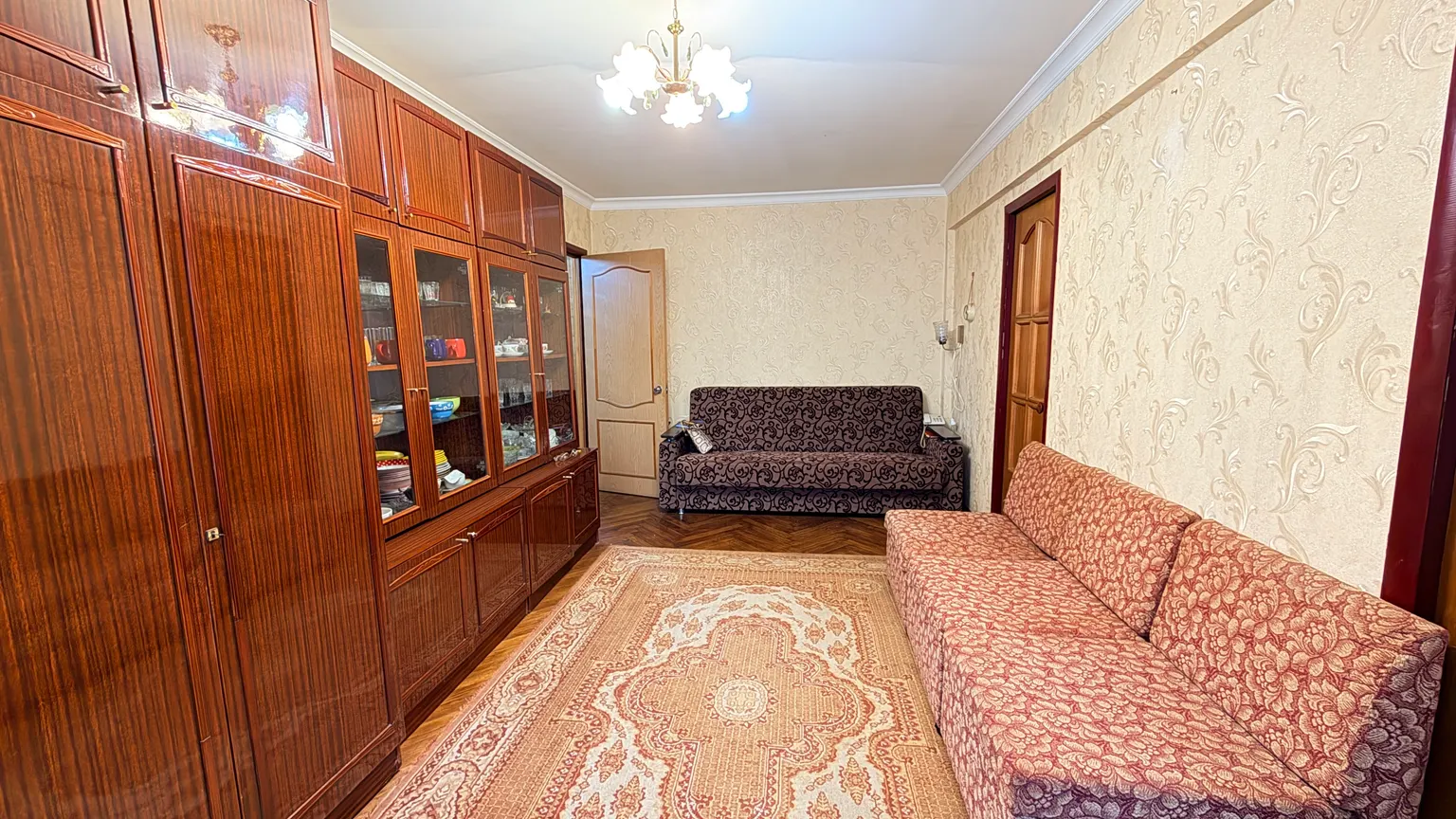 2-комнатная квартира, низ Донской
