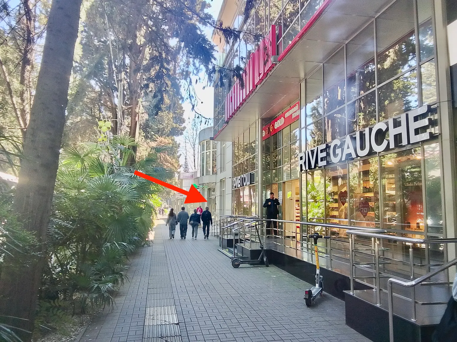 Торговое помещение 196 м² на первой линии в центре Сочи - фото 3