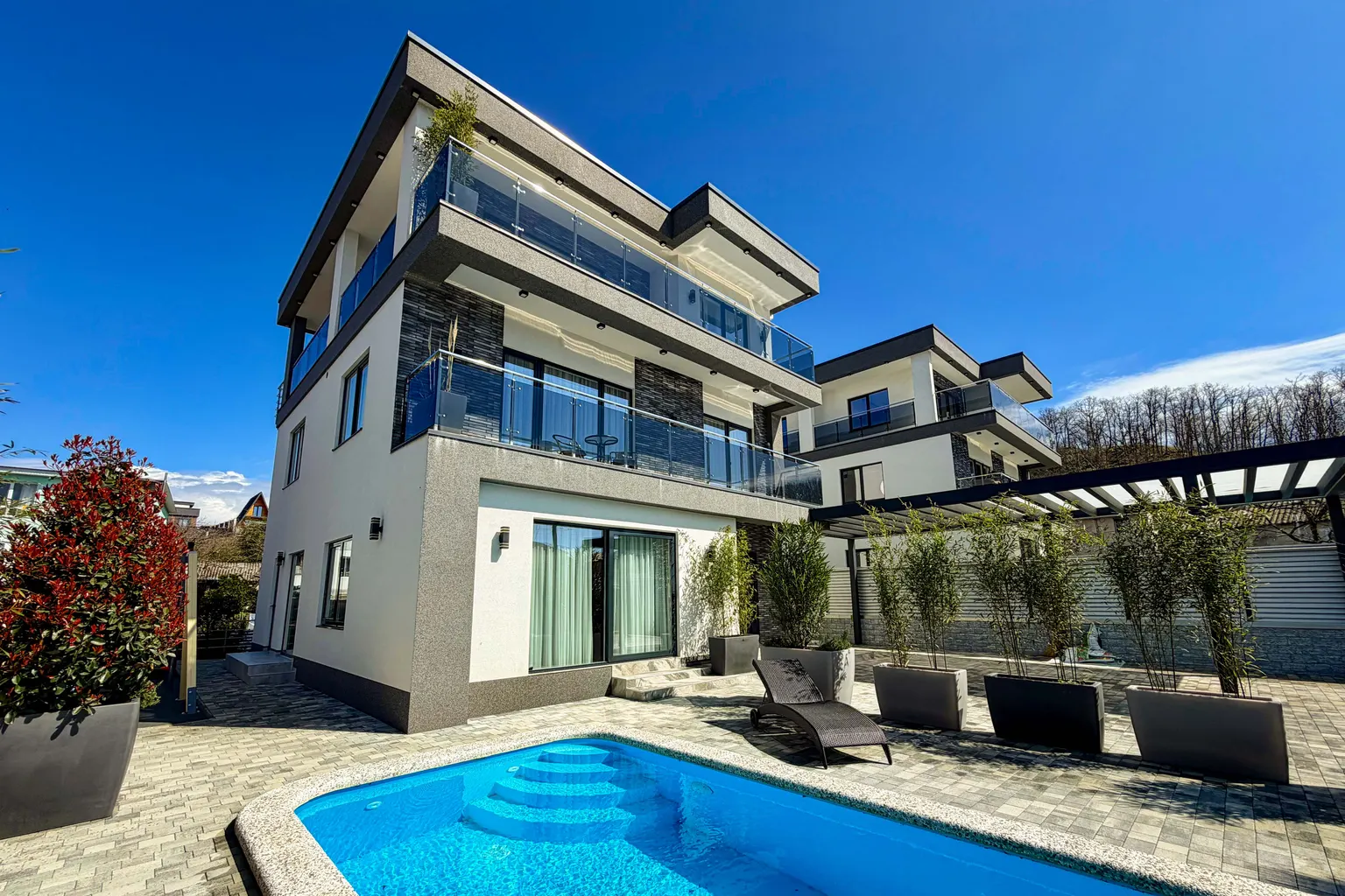 КП Villa Aura (Вилла Аура)