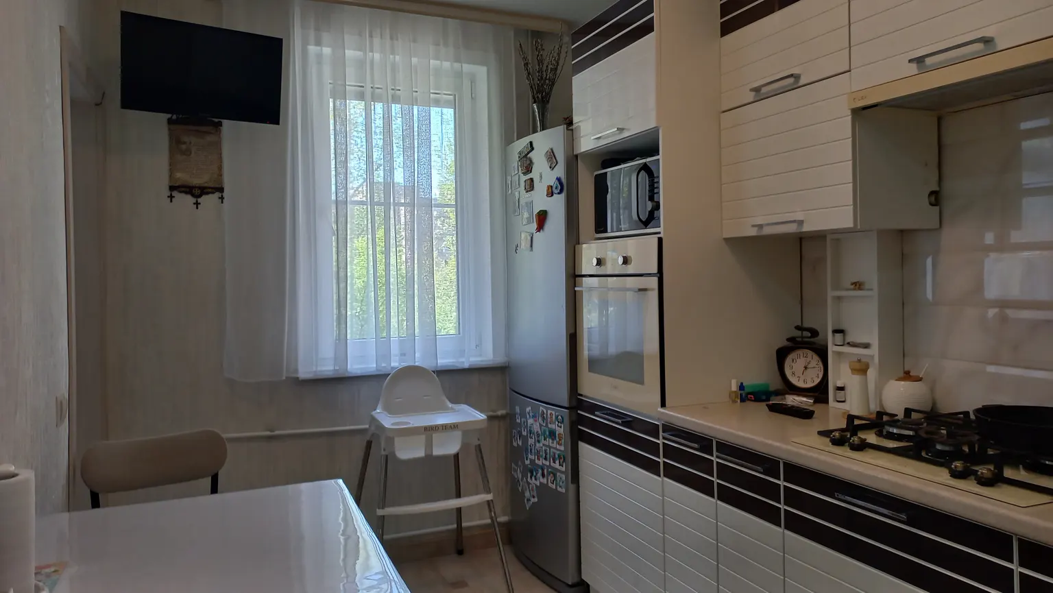 Продам трехкомнатную квартиру - фото 2