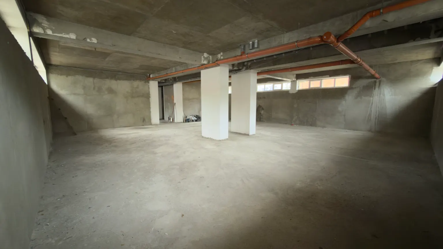 Сдается помещение 600 м² в цокольном этаже многоквартирного дома
