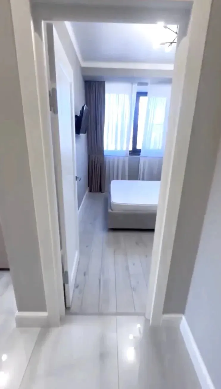 Квартира с новым ремонтом - фото 3