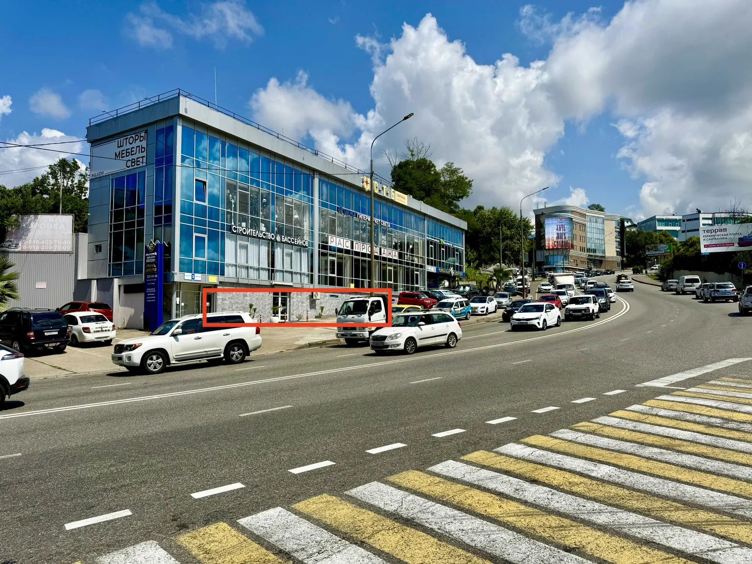 Аренда коммерции 180 м², напротив Гипер Магнита