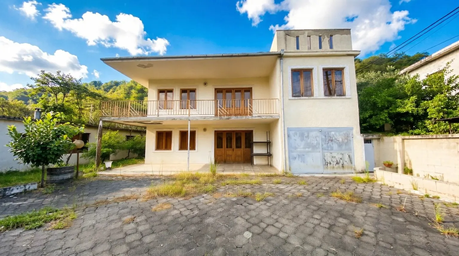 Продается дом 200 м² с участком 7.5 соток в Дагомысе