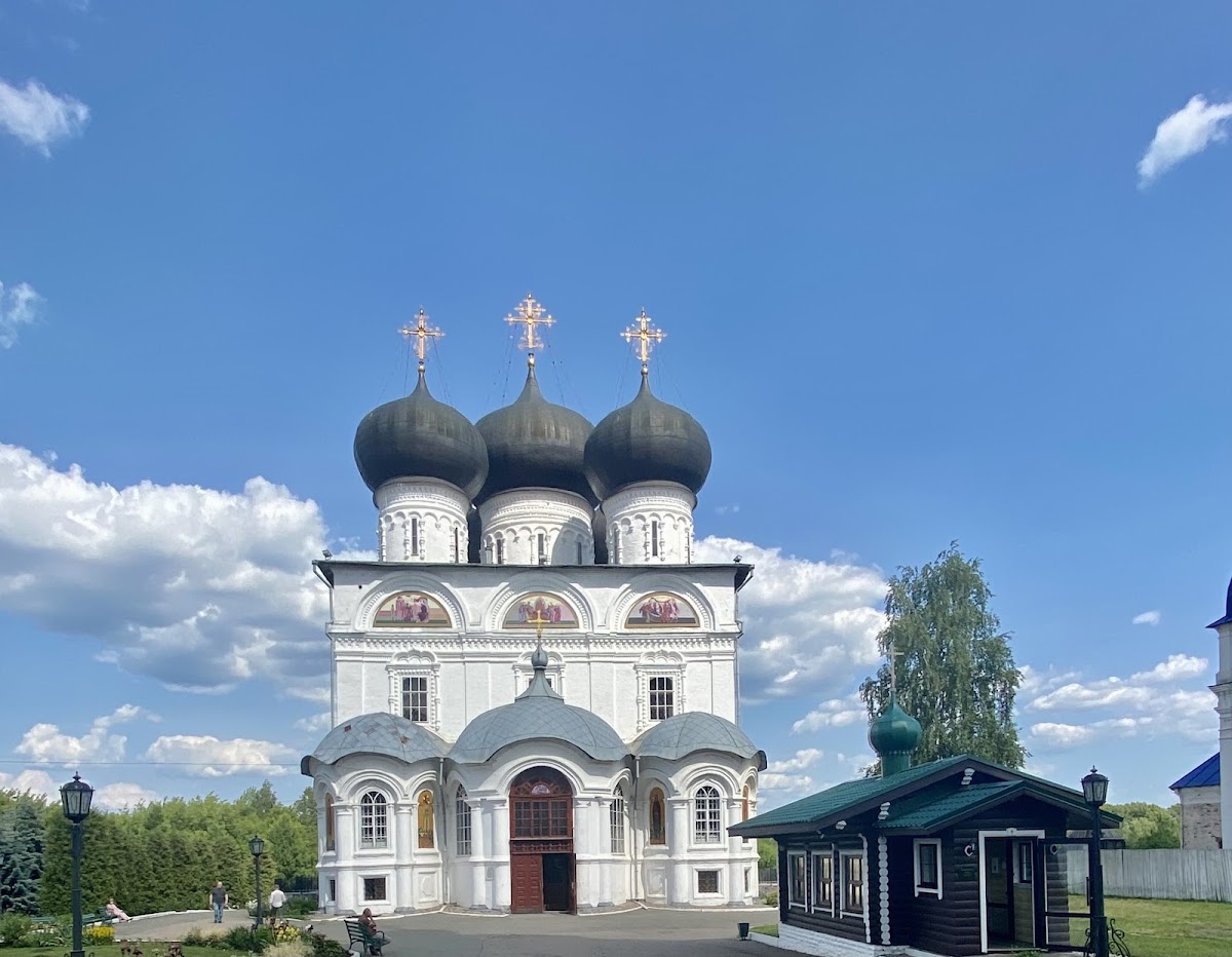 Успенский Трифонов монастырь