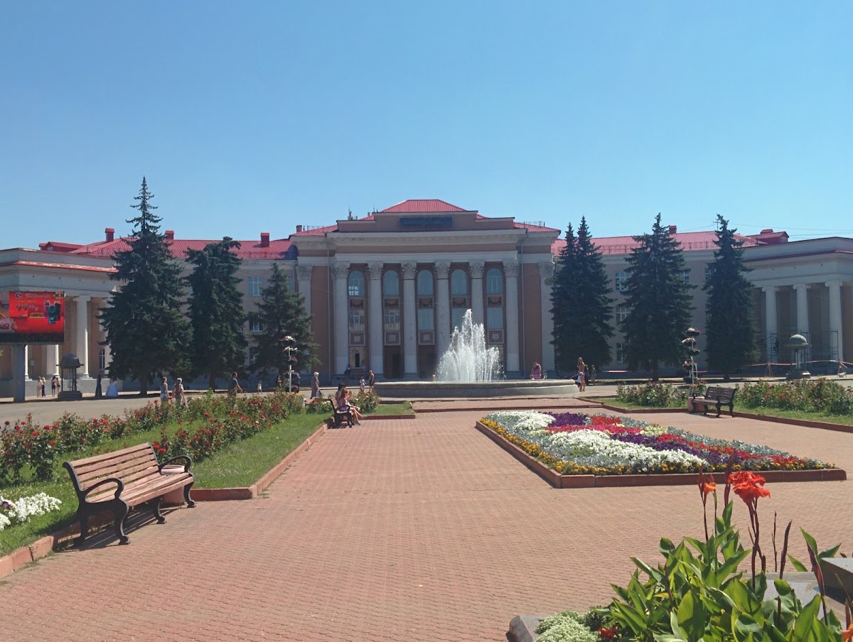 Дворец культуры (театрально-концертный комплекс)
