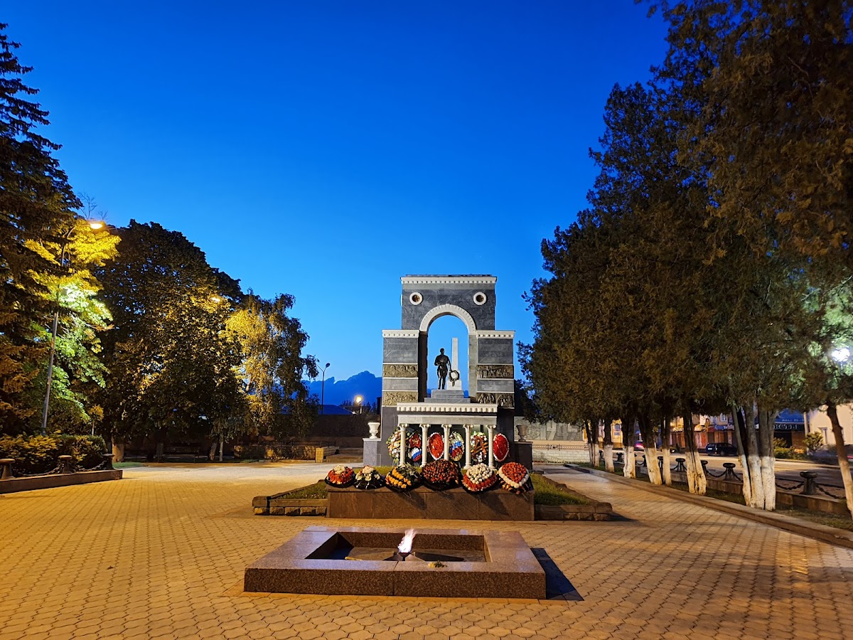 Мемориал павшим фронтовикам (Аллея Славы)