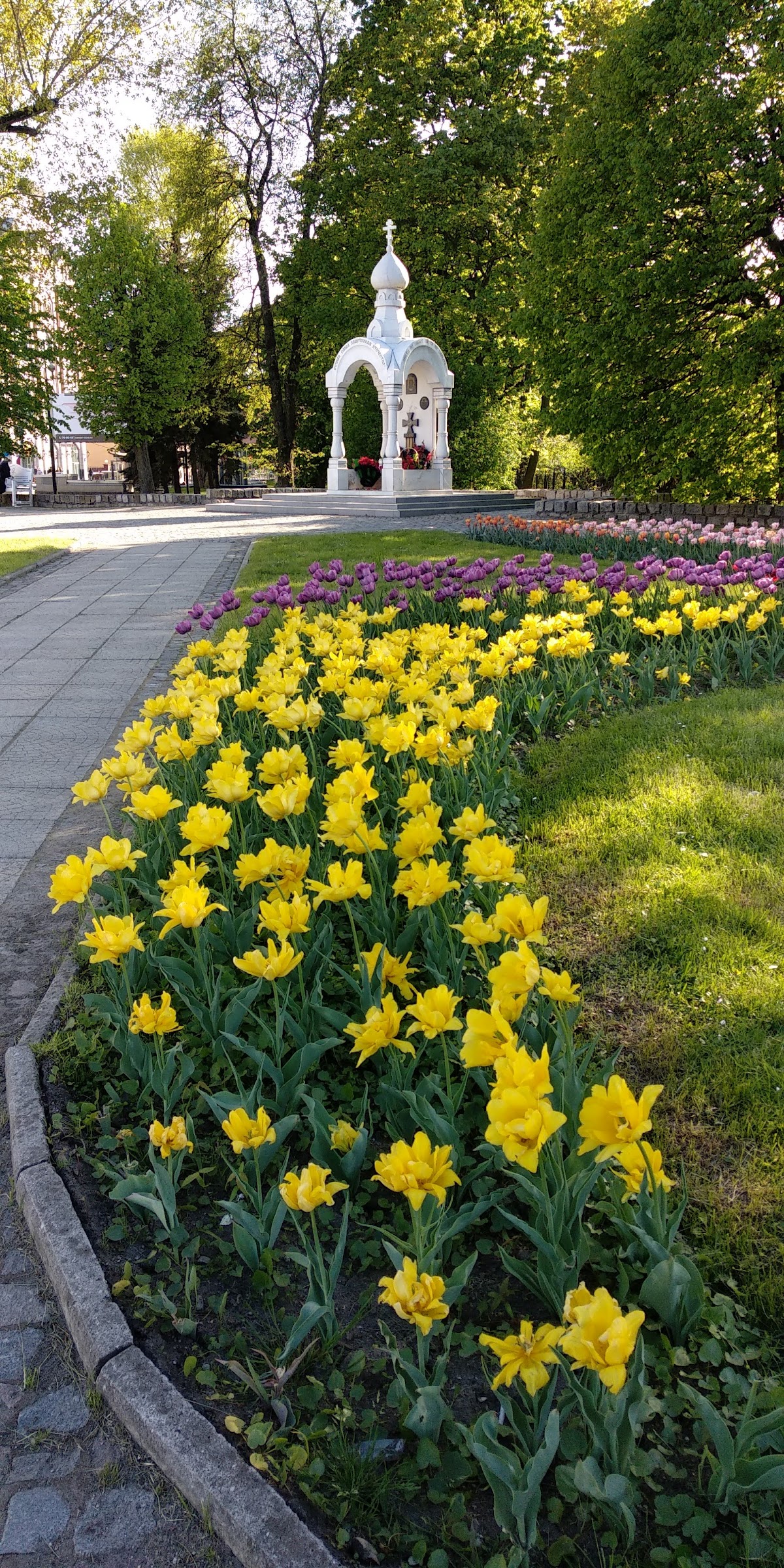 Камень в основании храма часовни в честь Георгия Победоносца