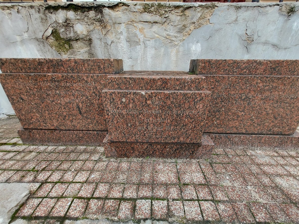 Памятник Герману Шульце-Делитчу