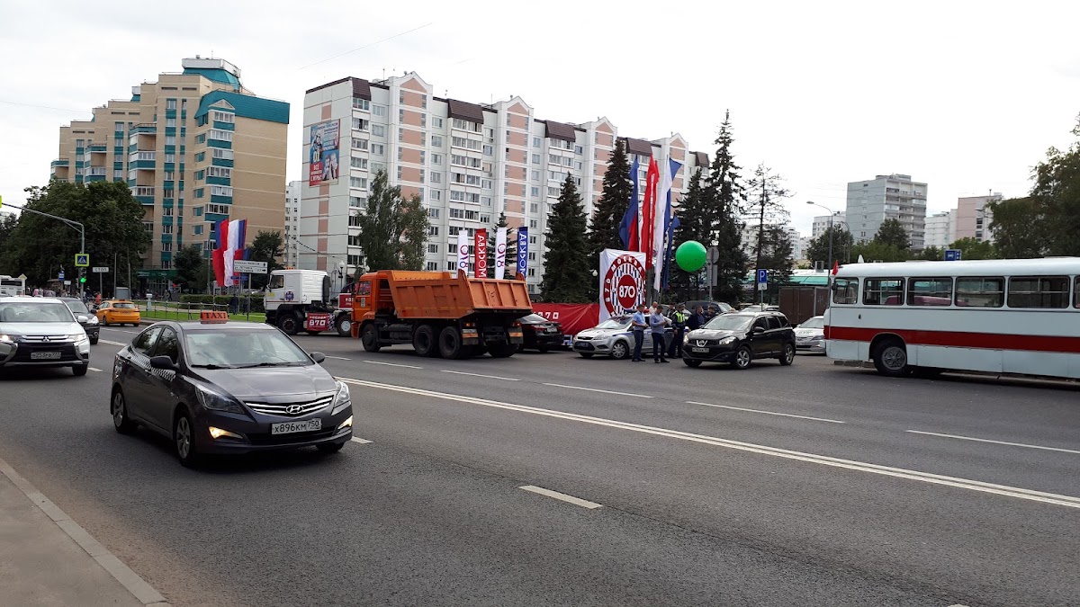 Площадь Юности