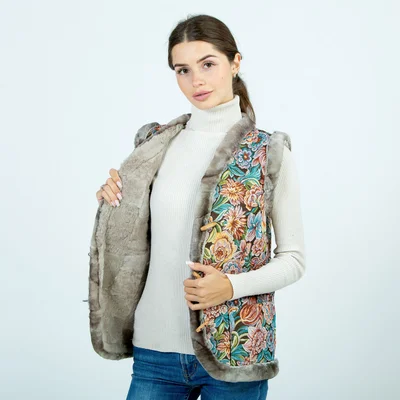 Жилет из овчины «Цветы»