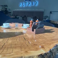 Фото: На втором этаже есть кафе «ALTAIR»,тут есть молитвенная комната 