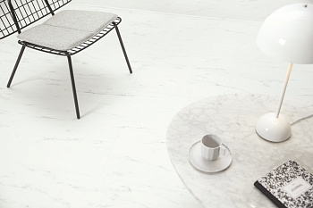Плитка ПВХ Quick-Step Alpha Vinyl Tiles AVST40136 Мрамор карарский белый (1,848 м.кв/уп)