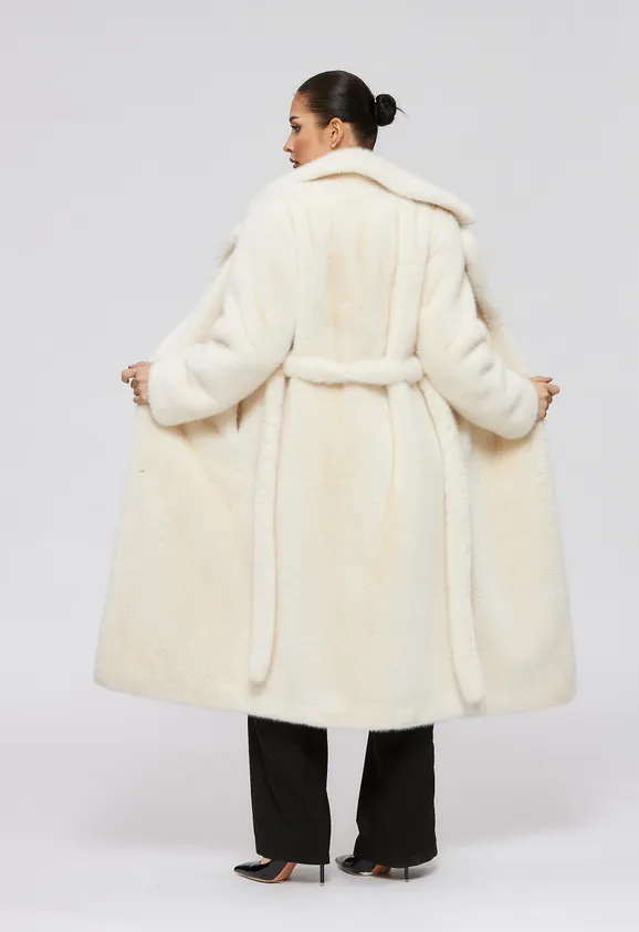 Фото Шуба из эко норки белая с английским воротником - 8