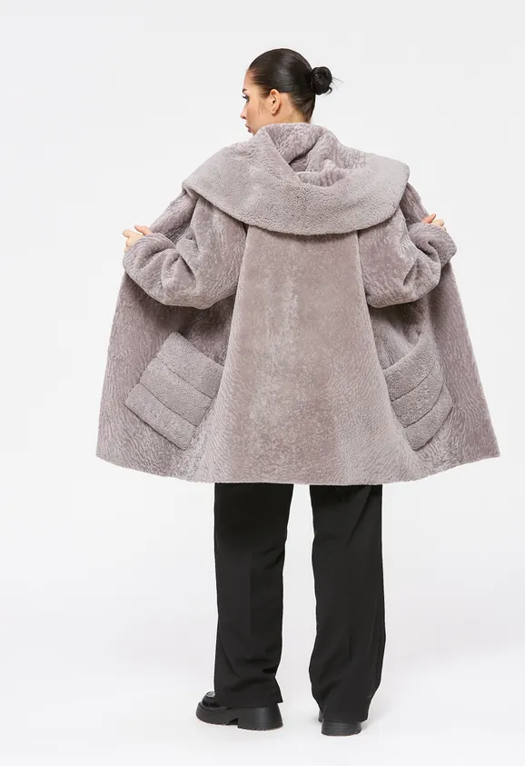 Фото Шуба из натурального астрагана лаванда с капюшоном - 8