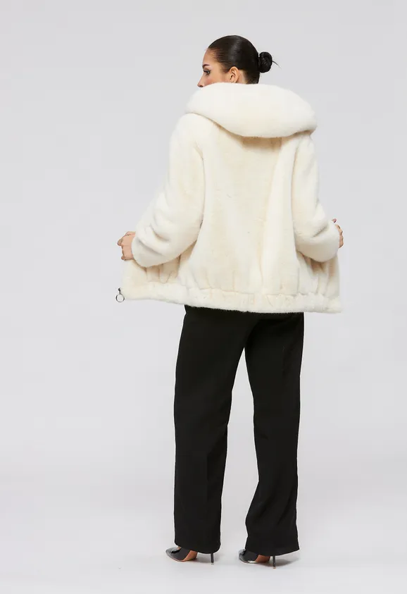 Фото Шуба из эко норки белая с капюшоном - 5