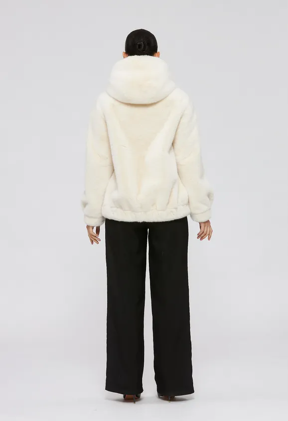 Фото Шуба из эко норки белая с капюшоном - 2