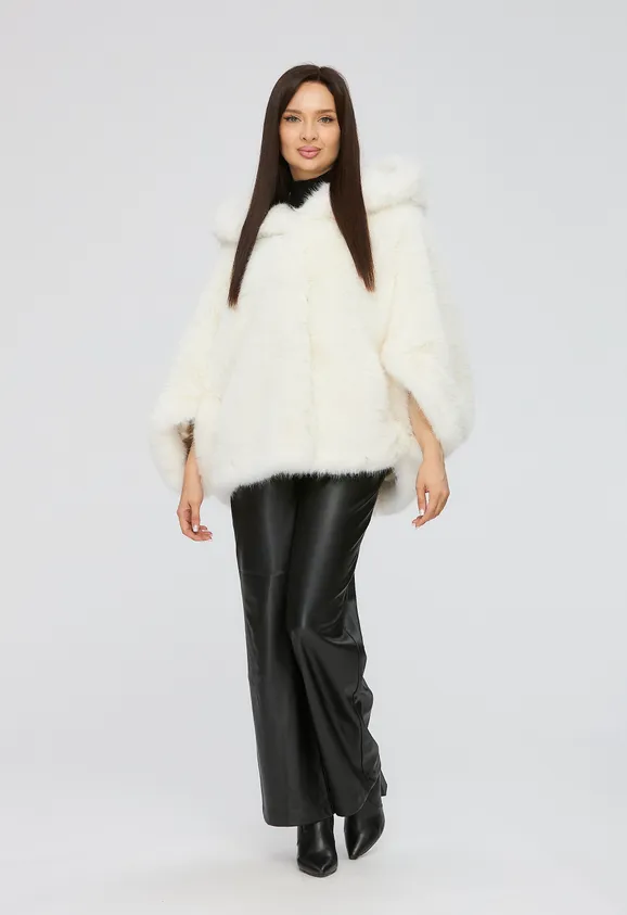 Фото Шуба из эко песца белая с капюшоном - 1