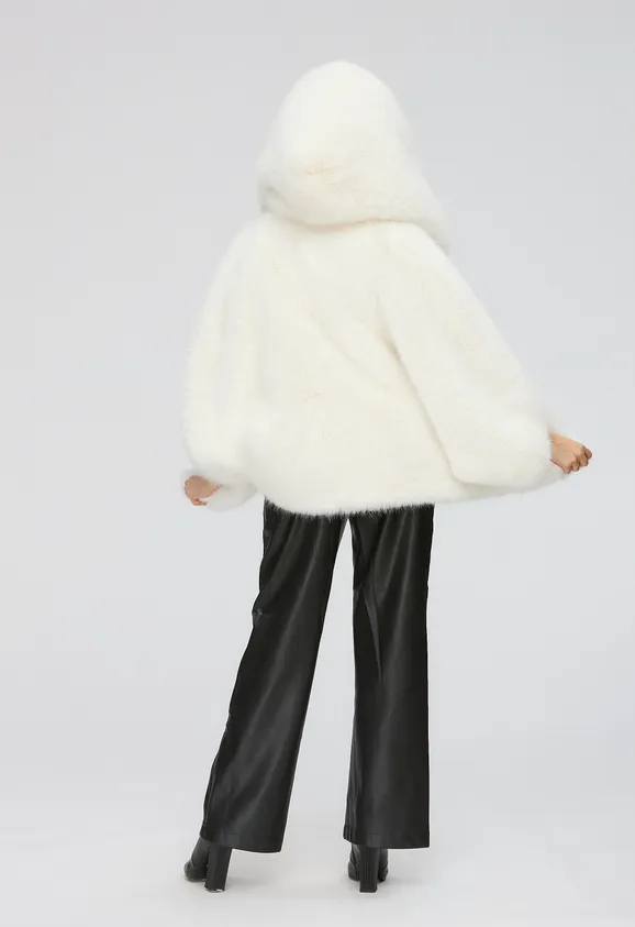 Фото Шуба из эко песца белая с капюшоном - 9